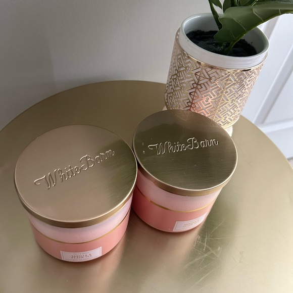 Bath and Body Works Vanilla & Peach Tea Pink and Gold 3-Wick Candles, Set of 2 - Picture 2 of 4